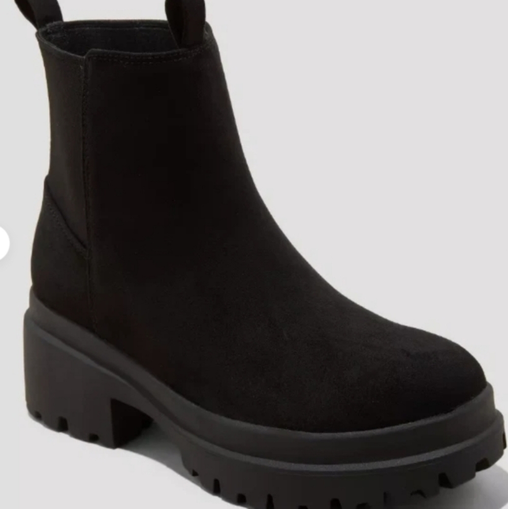 Universal Thread Tibby Lug Boots Black - SIZE 9